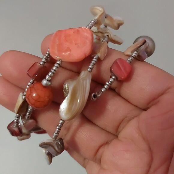 Multicolor Mother of Pearl Shell Beaded Coil Bracelet - Picture 4 of 5